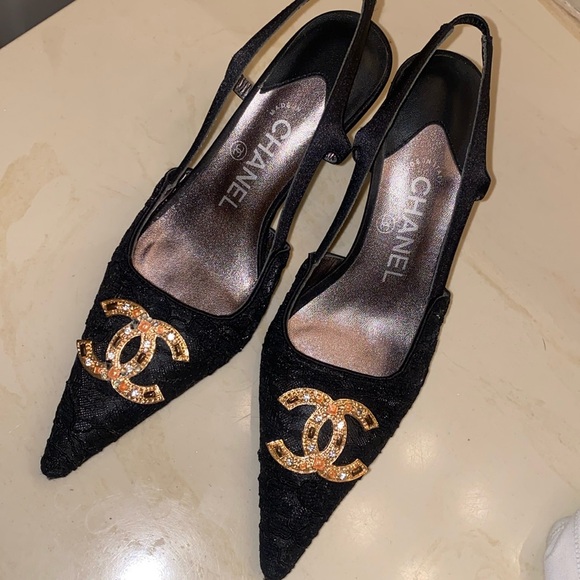CHANEL SIZE 38C black lace sling back heels CC gold medallion vintage - Picture 5 of 9